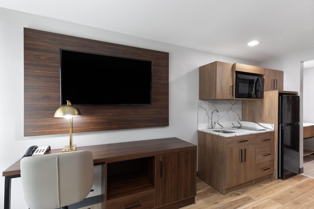 Hawthorn Extended Stay by Wyndham Springdale 34/34