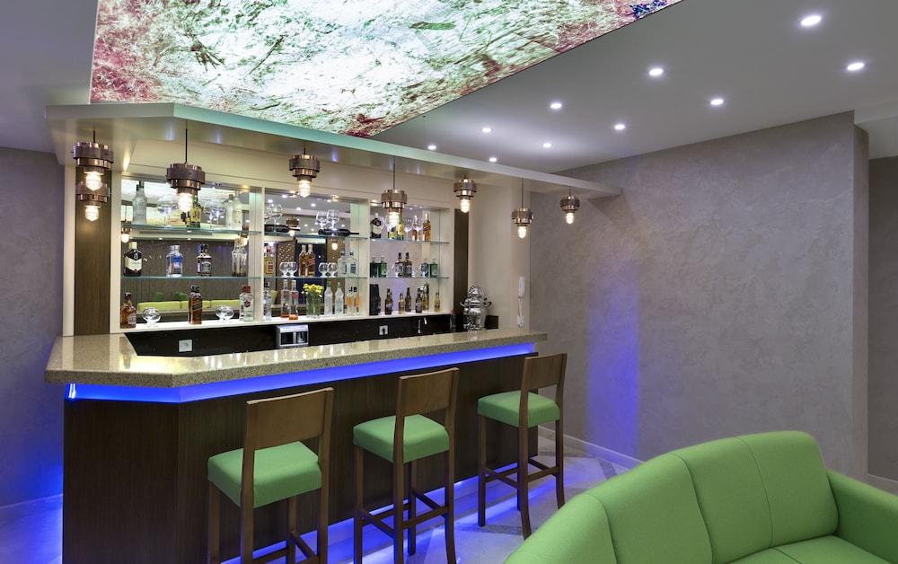 Regard Hotel 50/61