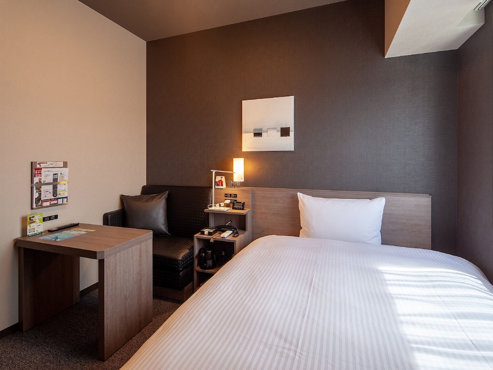 Hotel Route Inn Miyoshi Ekimae 12/28
