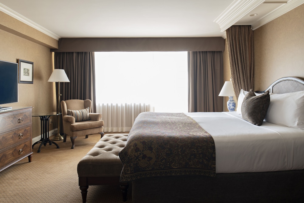 EXECUTIVE, KING BED