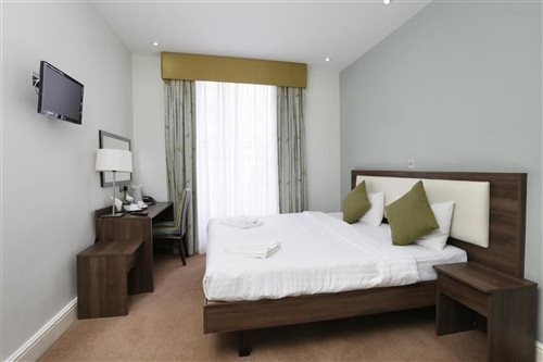 Room, Double or Twin Bed