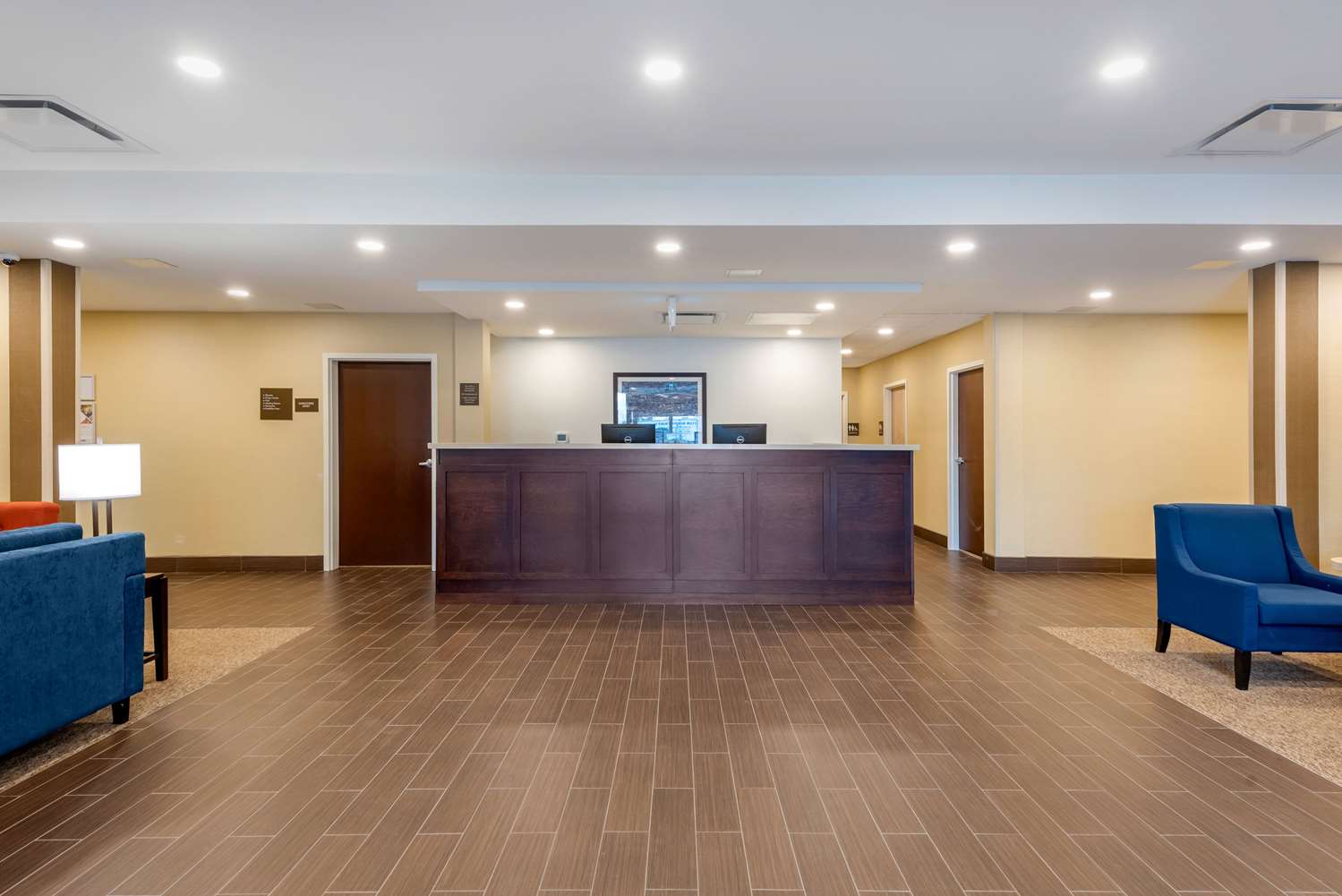 Comfort Inn & Suites Goderich, ON 1/10