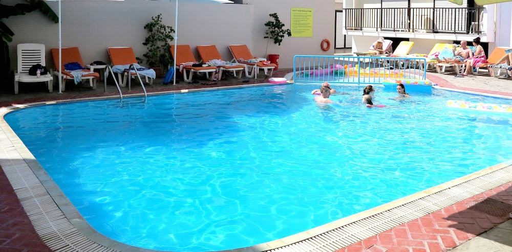 Poseidon Hotel 25/50