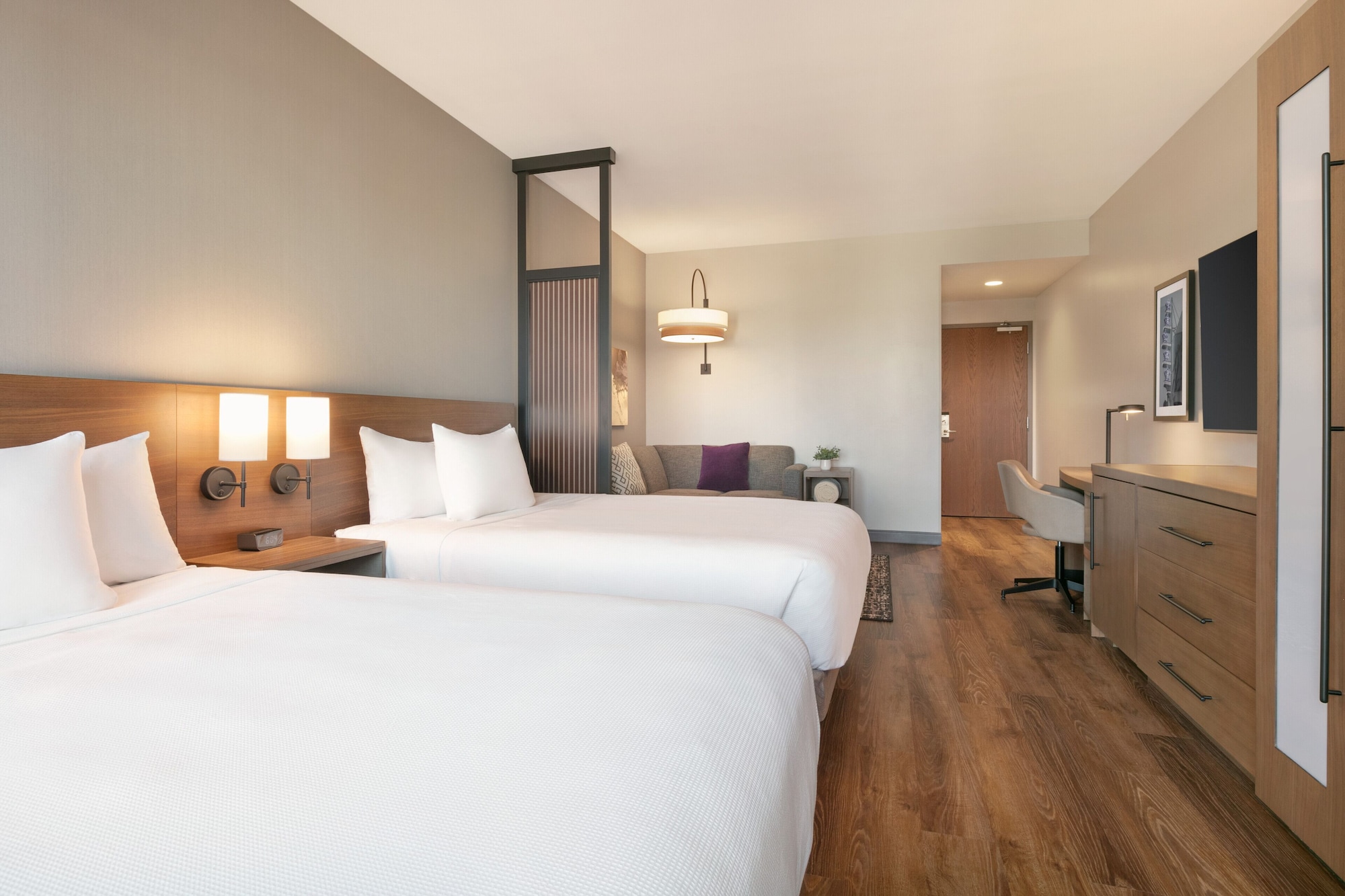 ROOM, 2 QUEEN BEDS, SOFA, ACCESSIBLE