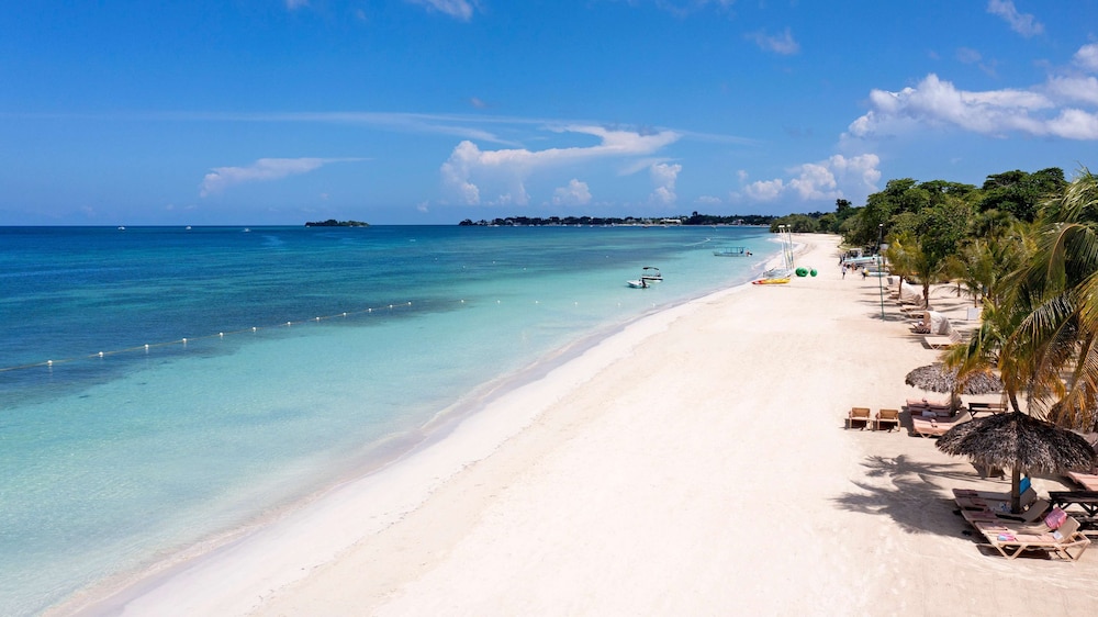 Beaches Negril 76/81
