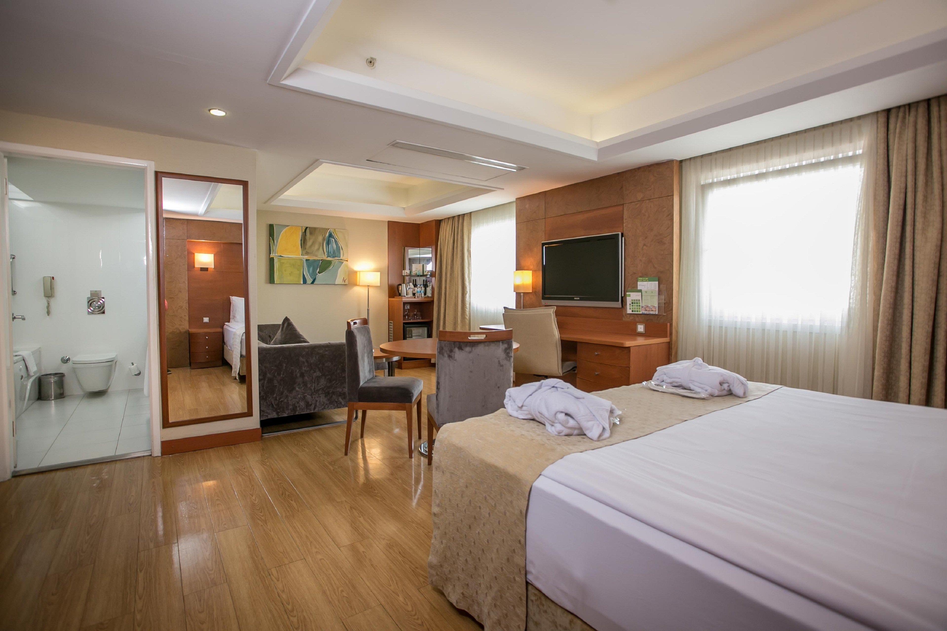 Suite, Double Bed