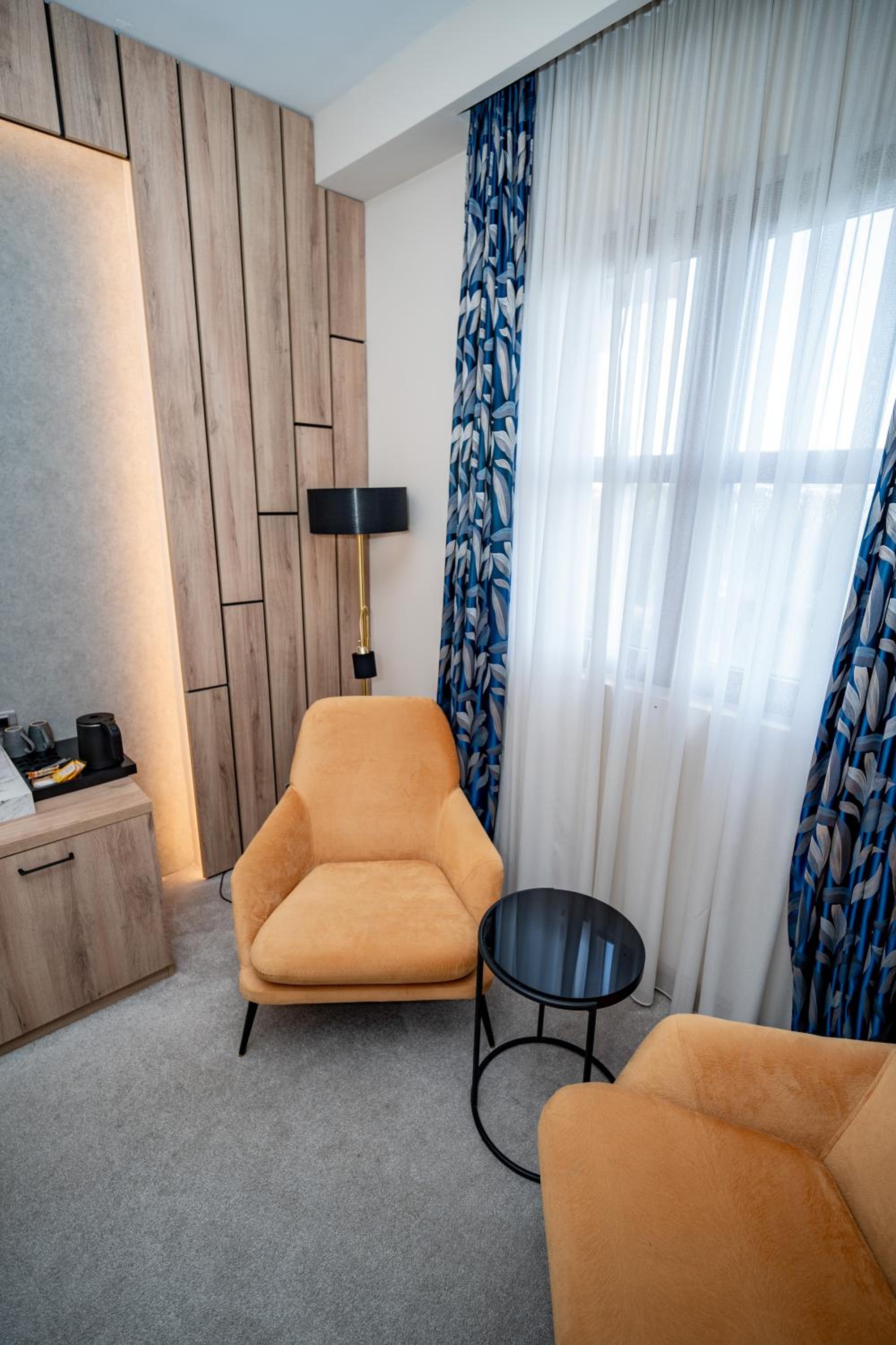 Aria Hotel 34/54