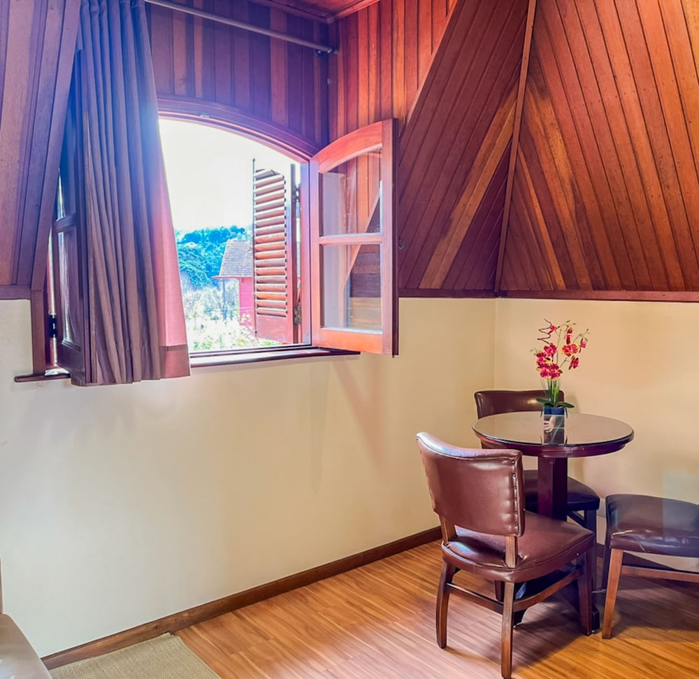Euro Suite Campos do Jordao 12/68