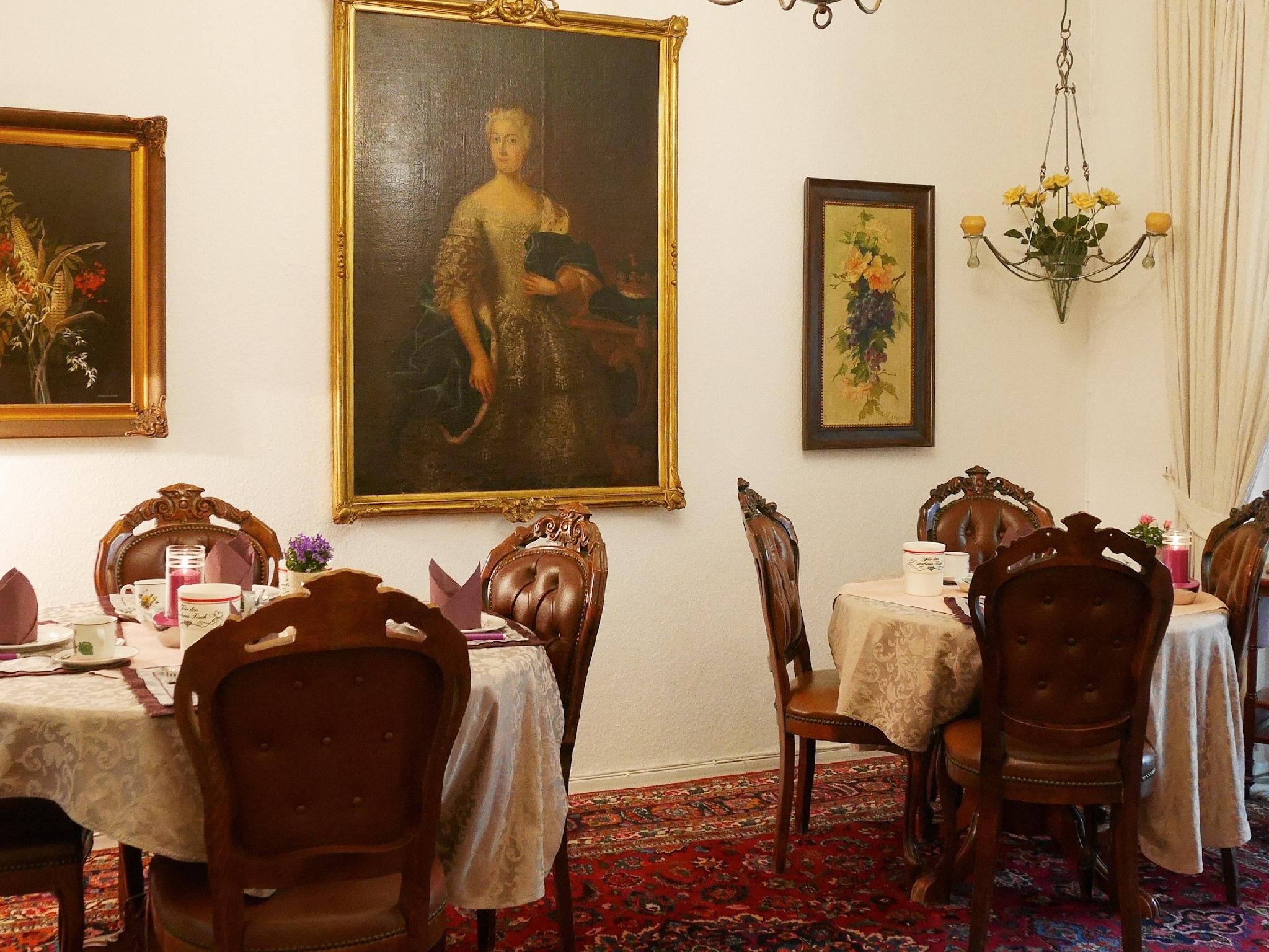 غرفة تُحدَّد حسب التوفر