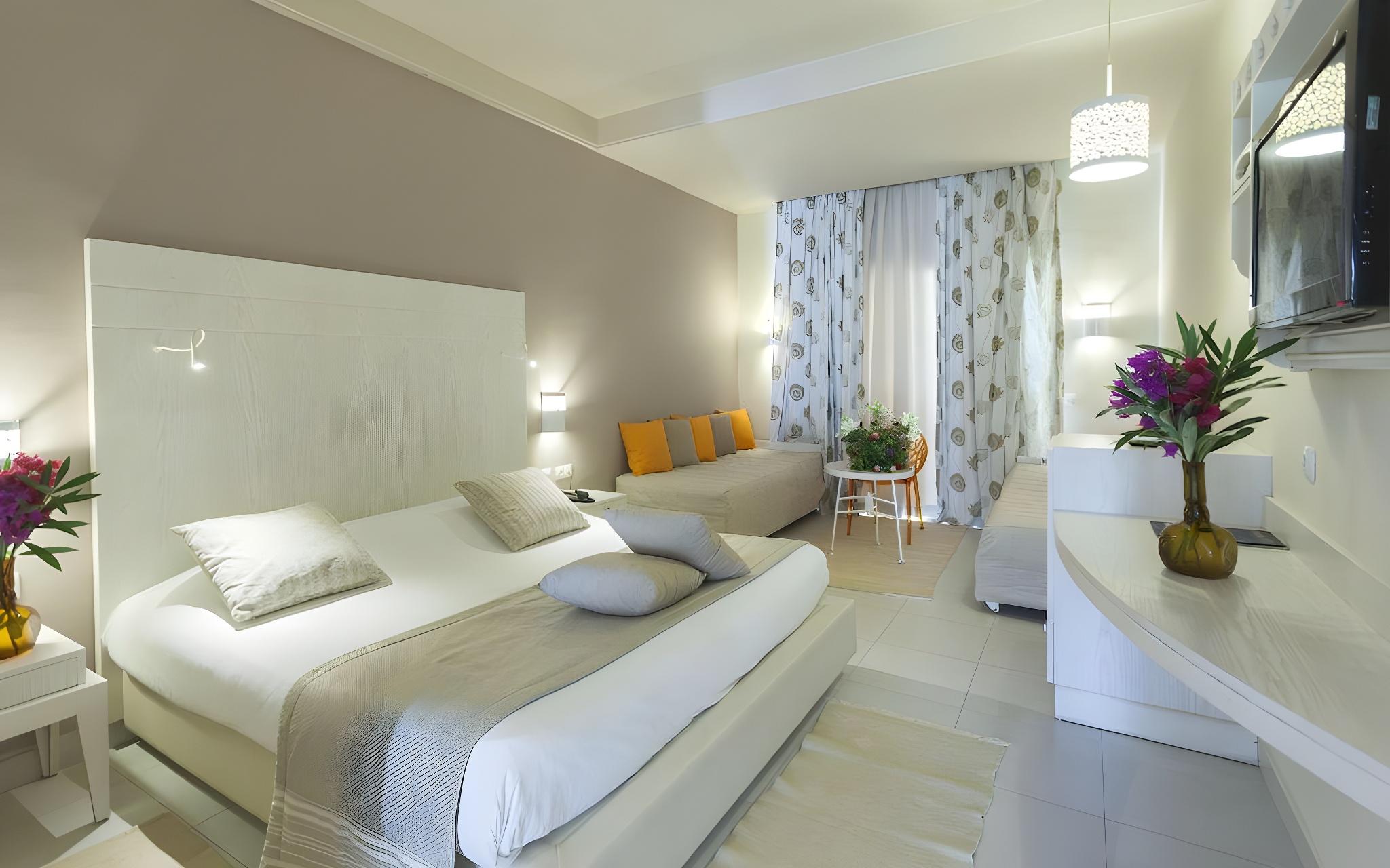 Standard Quadruple Garden View Room
