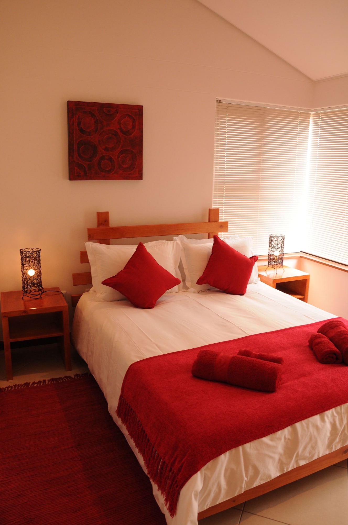 3 BEDROOMS, APARTMENT