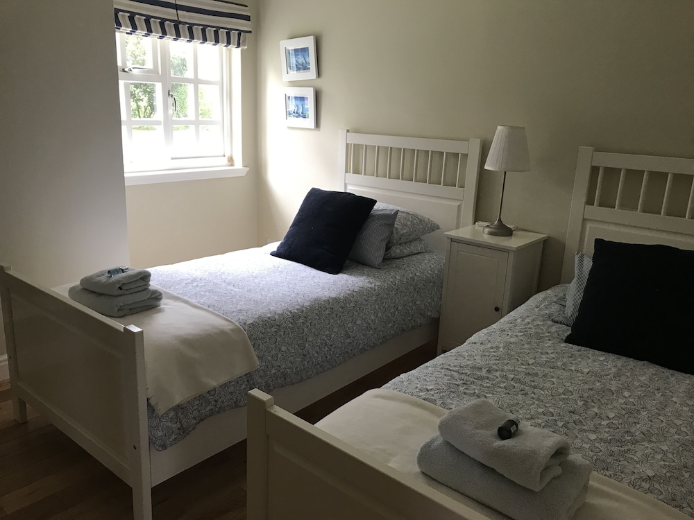 Room, Twin Beds