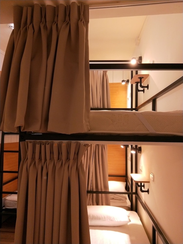 Fu Ao Wo & Hostel 15/30