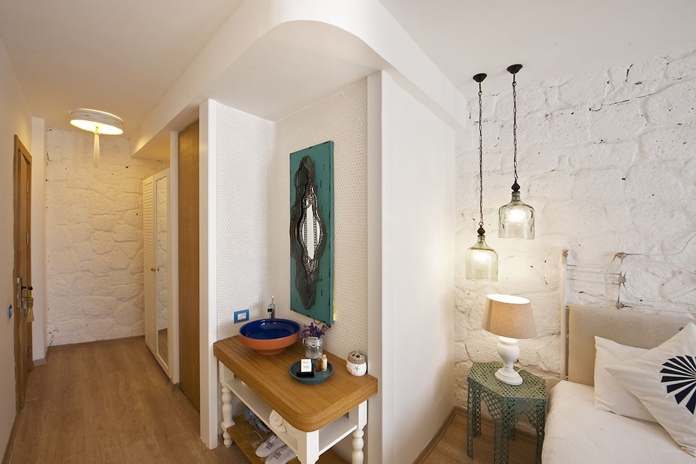 Sade Alacati Hotel 35/36