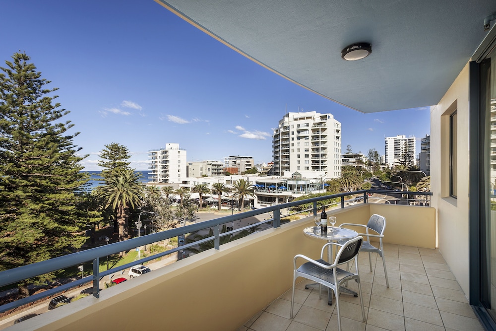Quest Cronulla Beach 41/72