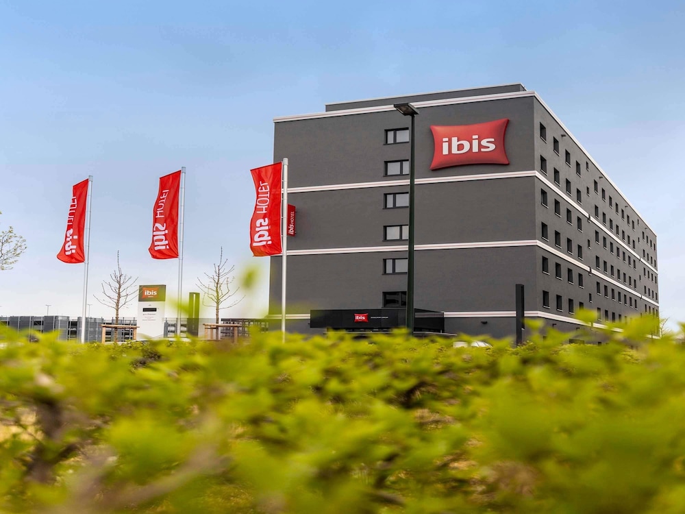 ibis Duesseldorf Airport Hotel 1/48