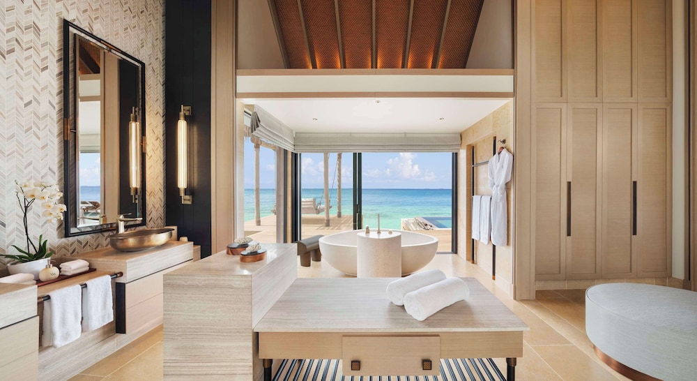 Grand, Reef, Villa, 2 Queen Beds, with Pool