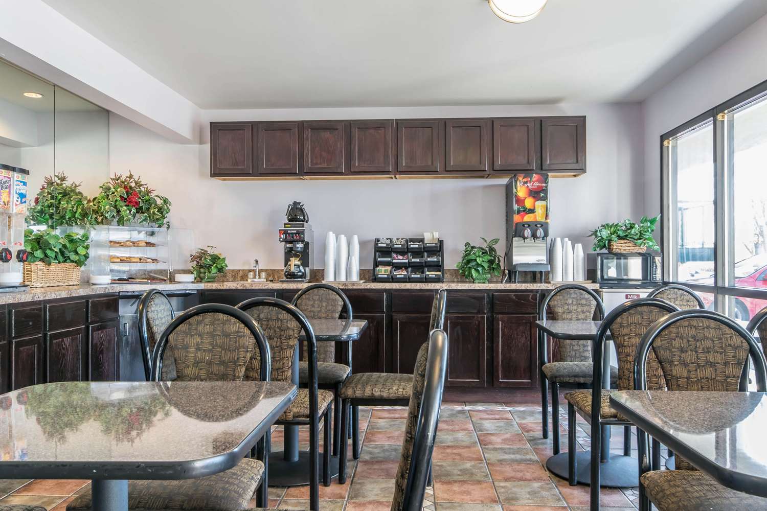 Studio6 Suites Louisville, KY - Airport Expo Center 15/27