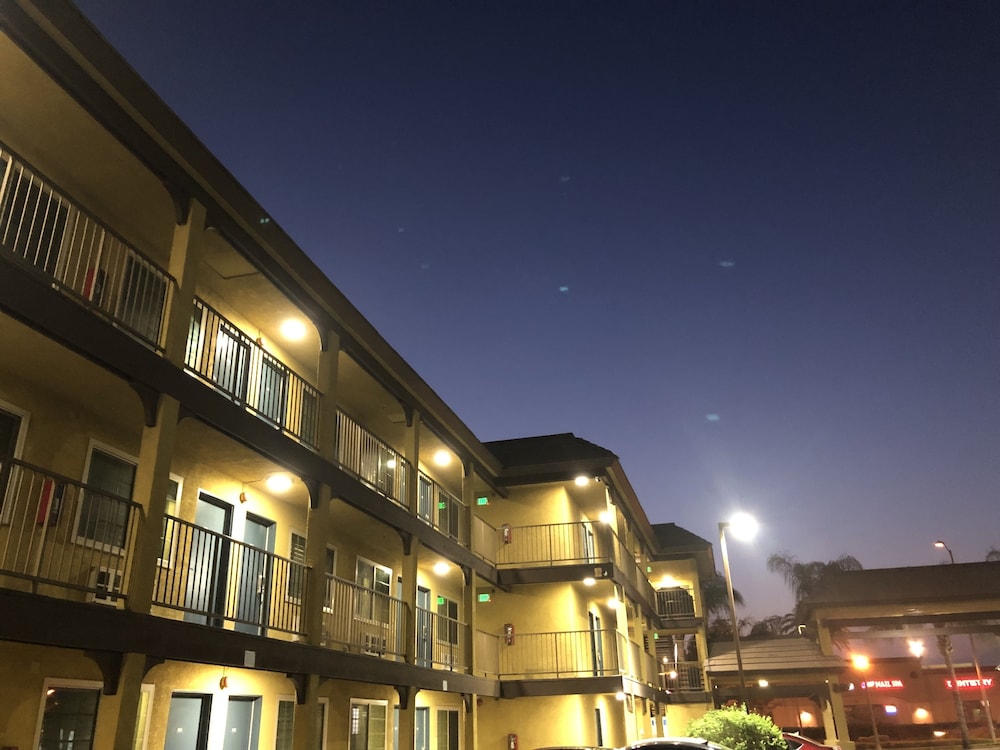 Simply Home Inn Suites 5/46