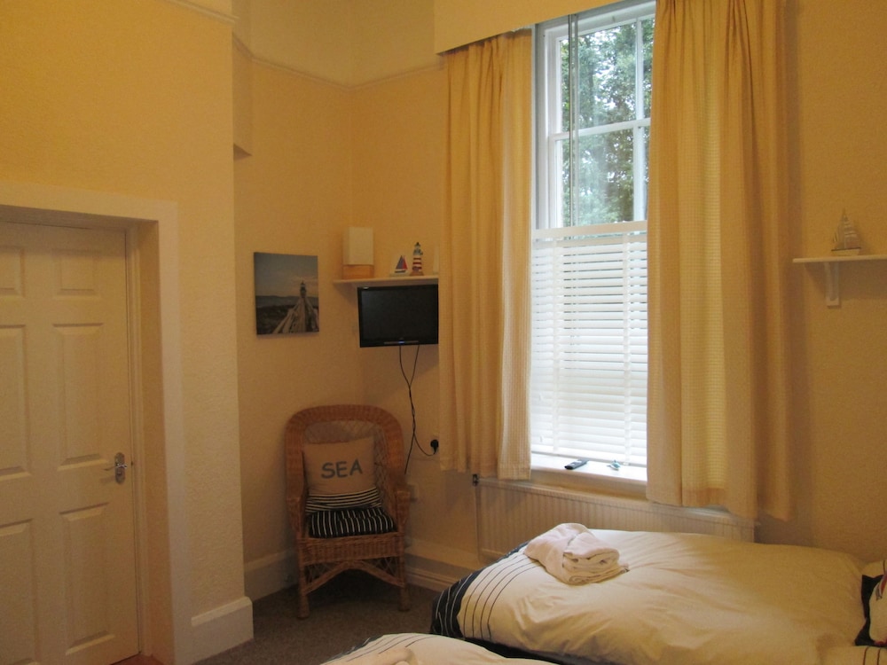 Weston Manor Bed And Breakfast 7/30