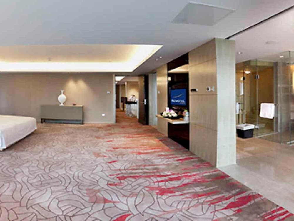 Novotel Nanjing East Suning 18/77