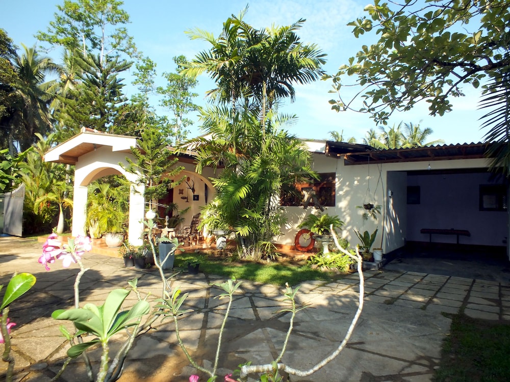 River Side Villa 16/18