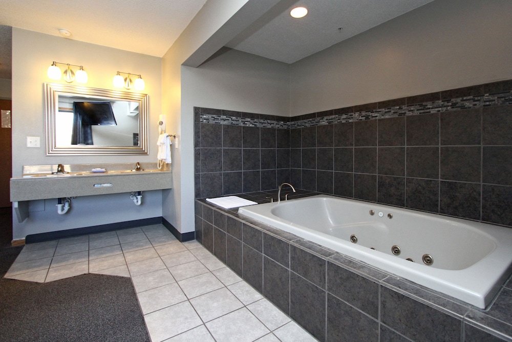 New Victorian Inn and Suites 17/43