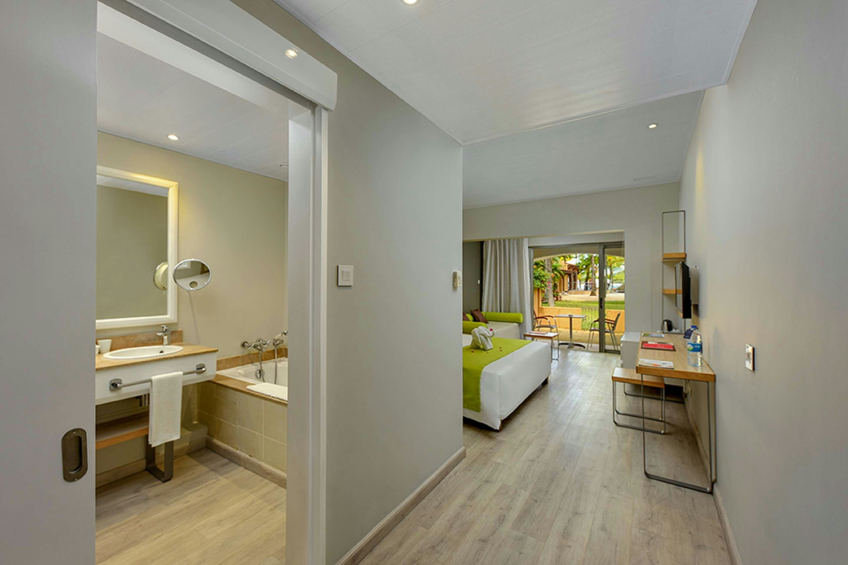 Mauricia Beachcomber Resort Spa 78/78
