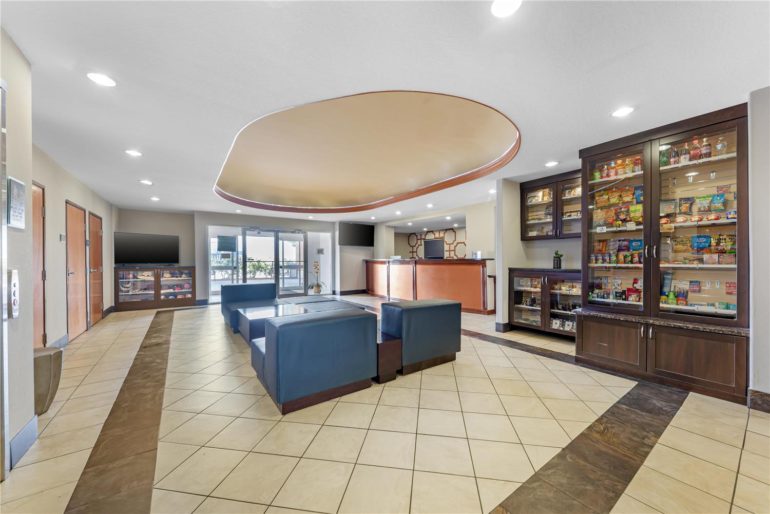 Best Western Plus San Antonio East Inn and Suites 1/3