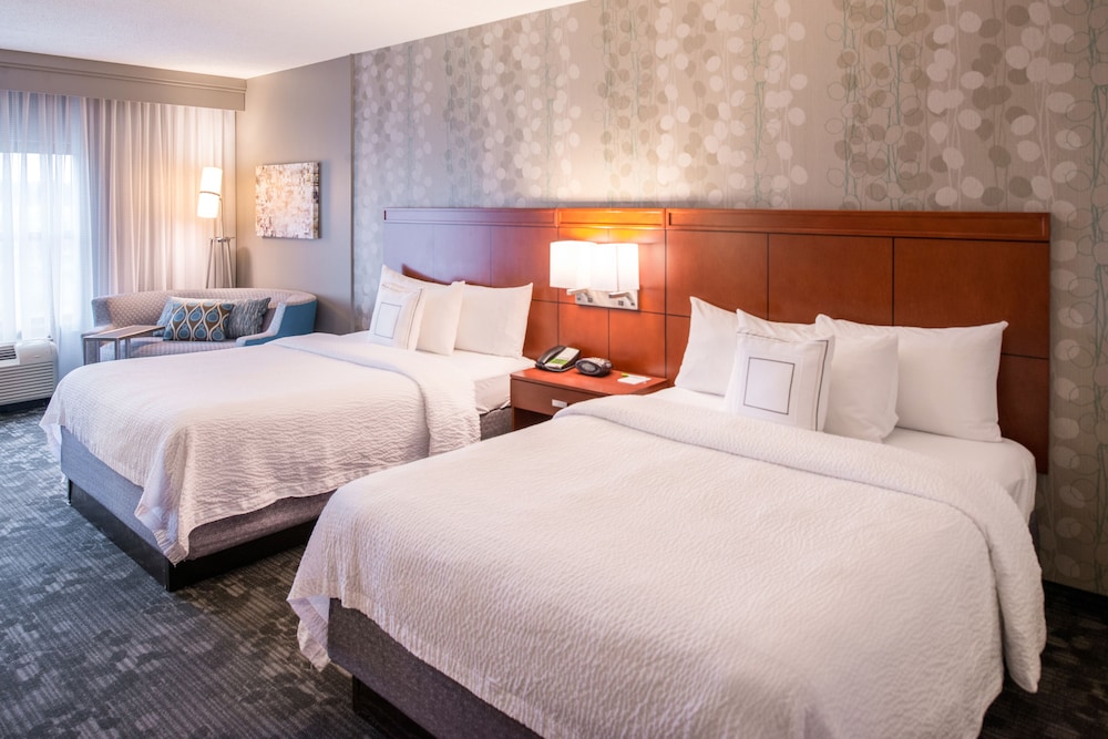Courtyard Marriott Clemson 6/43