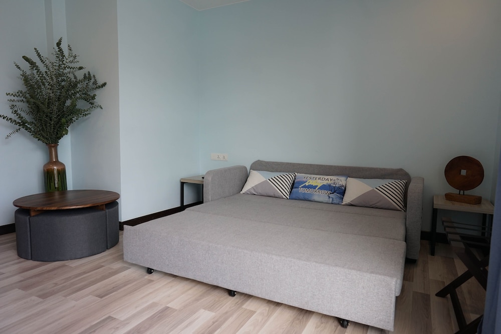 Hotel 17 14/65