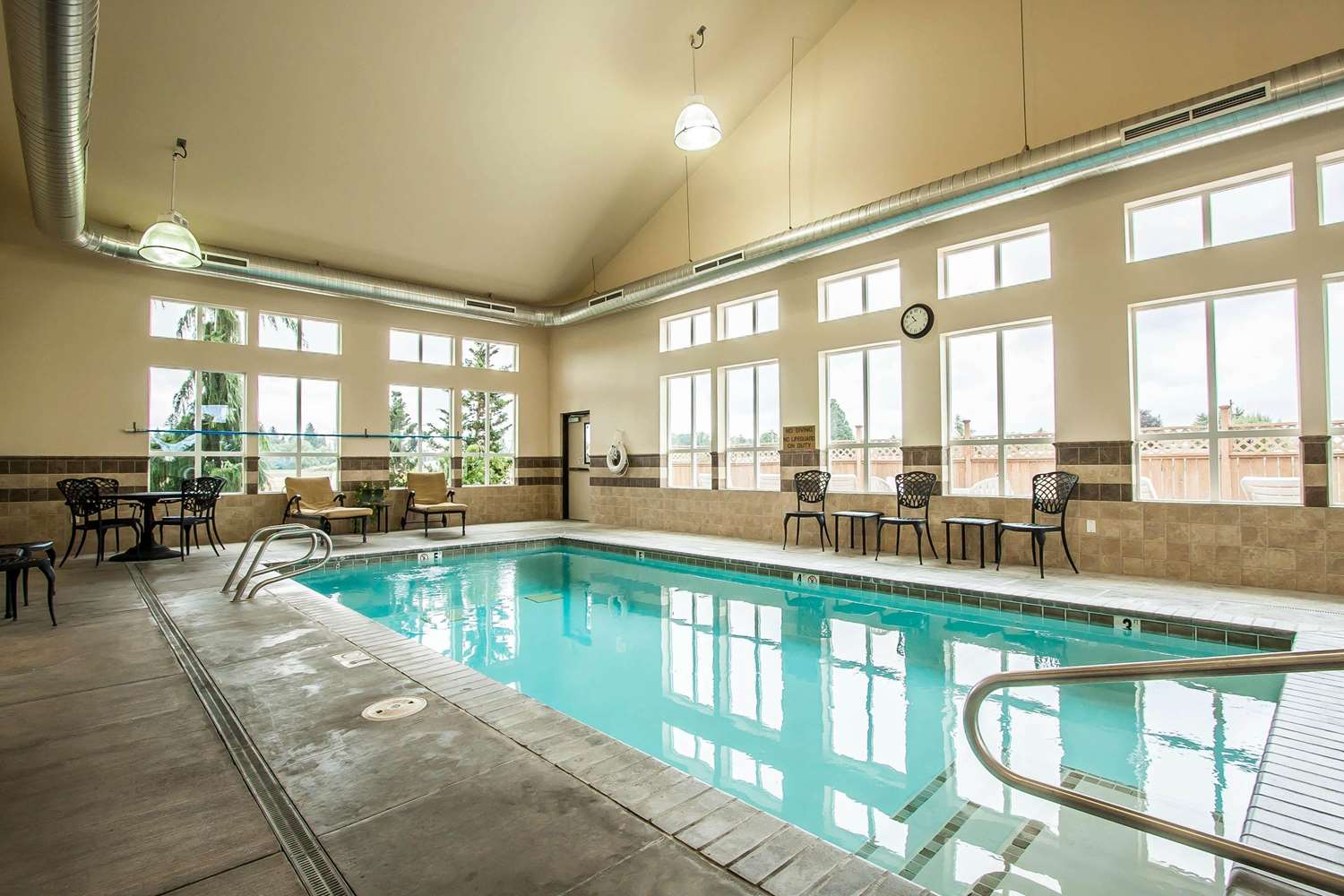 Comfort Inn and Suites McMinnville Wine Country 14/35
