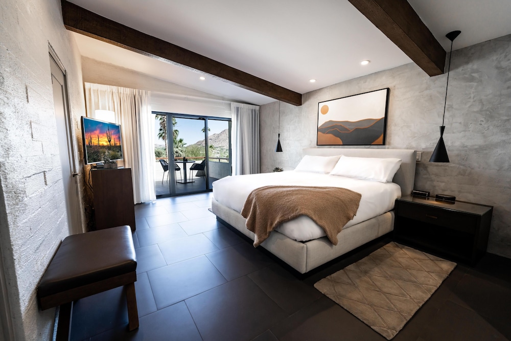 Mountain, Suite, King Bed, Accessible