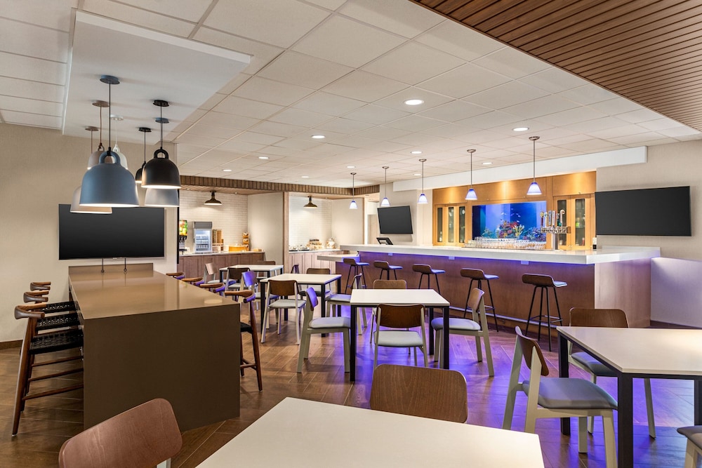 Fairfield Inn & Suites by Marriott Bonita Springs 20/31