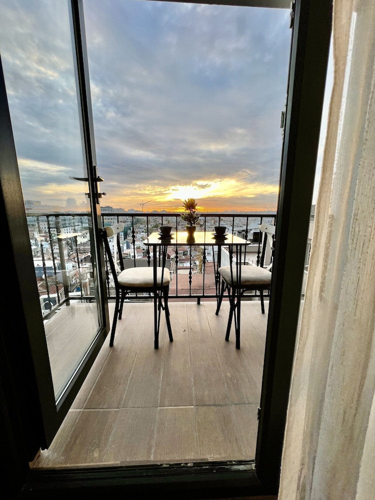 Taksim Larissa Hotel 45/50