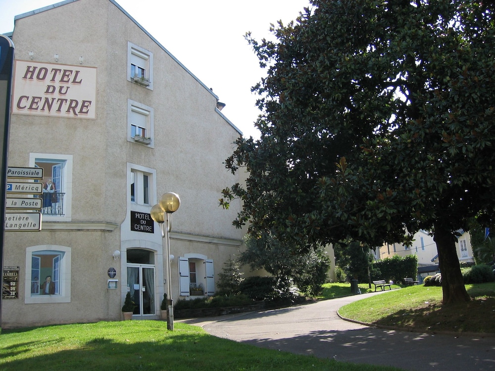 Hôtel Du Centre 2/39
