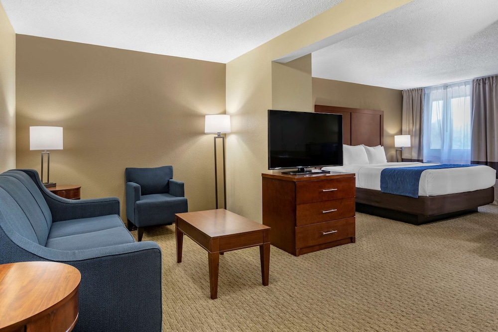 Spark by Hilton Dearborn Detroit 19/31