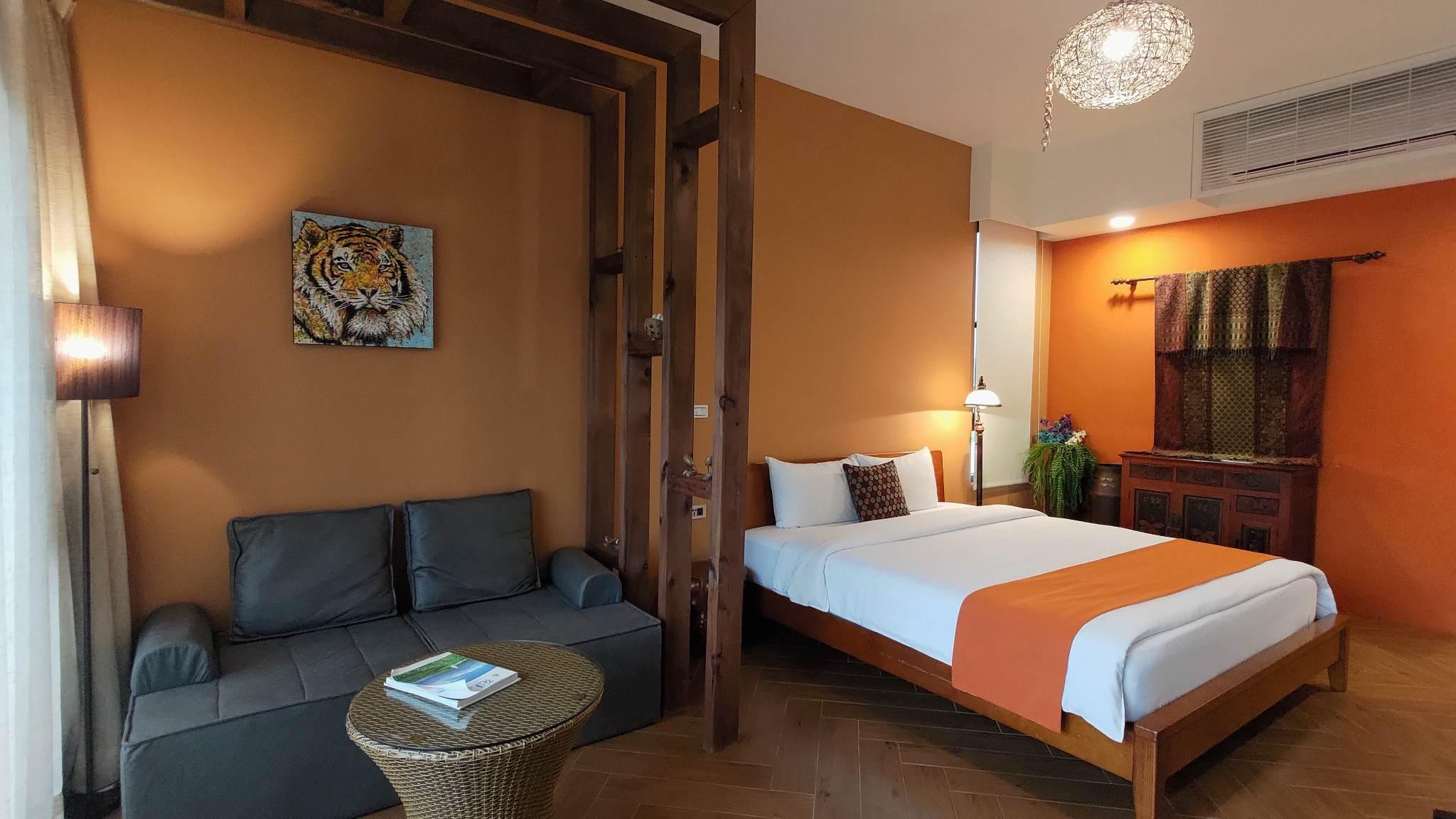 Room, Double Bed, Street View