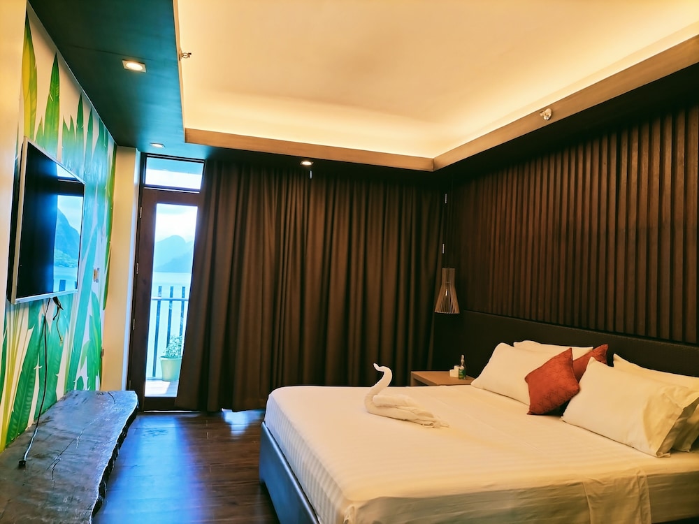 Orange Pearl Beach Resort 55/81