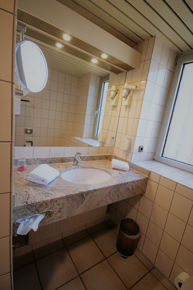Montana Hotel Mönchengladbach 32/34