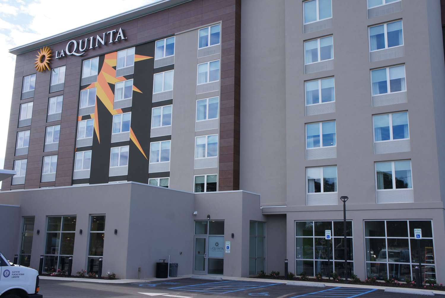 La Quinta Inn Suites By Wyndham Mobile 2/70