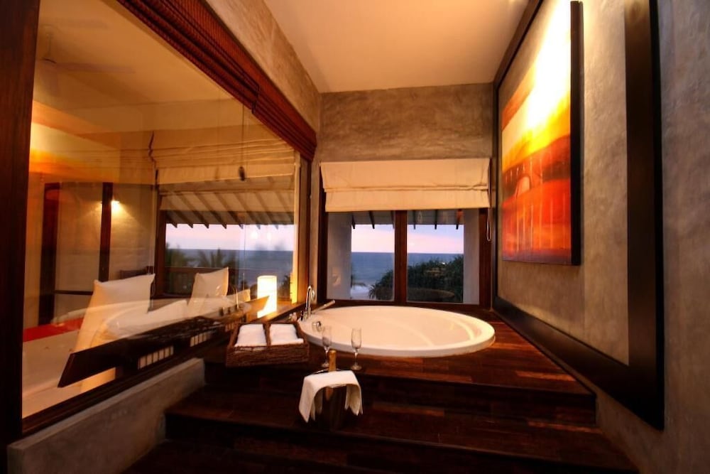 Temple Tree Resort and Spa 15/50