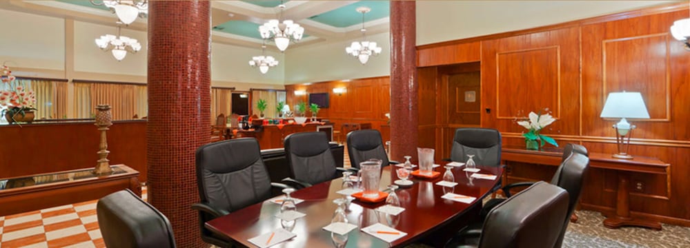 Windward Passage Hotel USVI 44/65