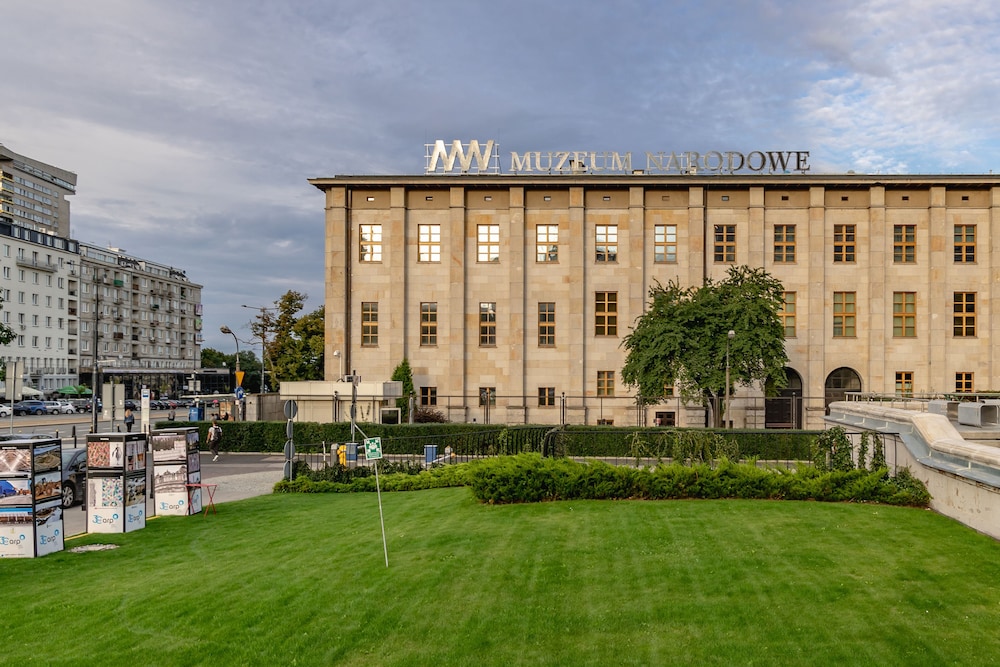 Hotel Verte, Warsaw, Autograph Collection 5/50