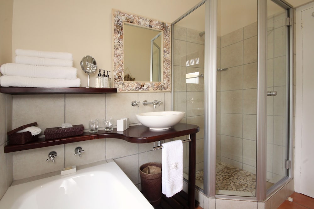 Lavender Manor Guest Lodge 47/50