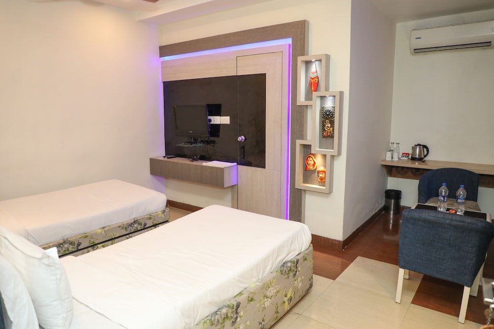Hotel Dolphin International 25/72