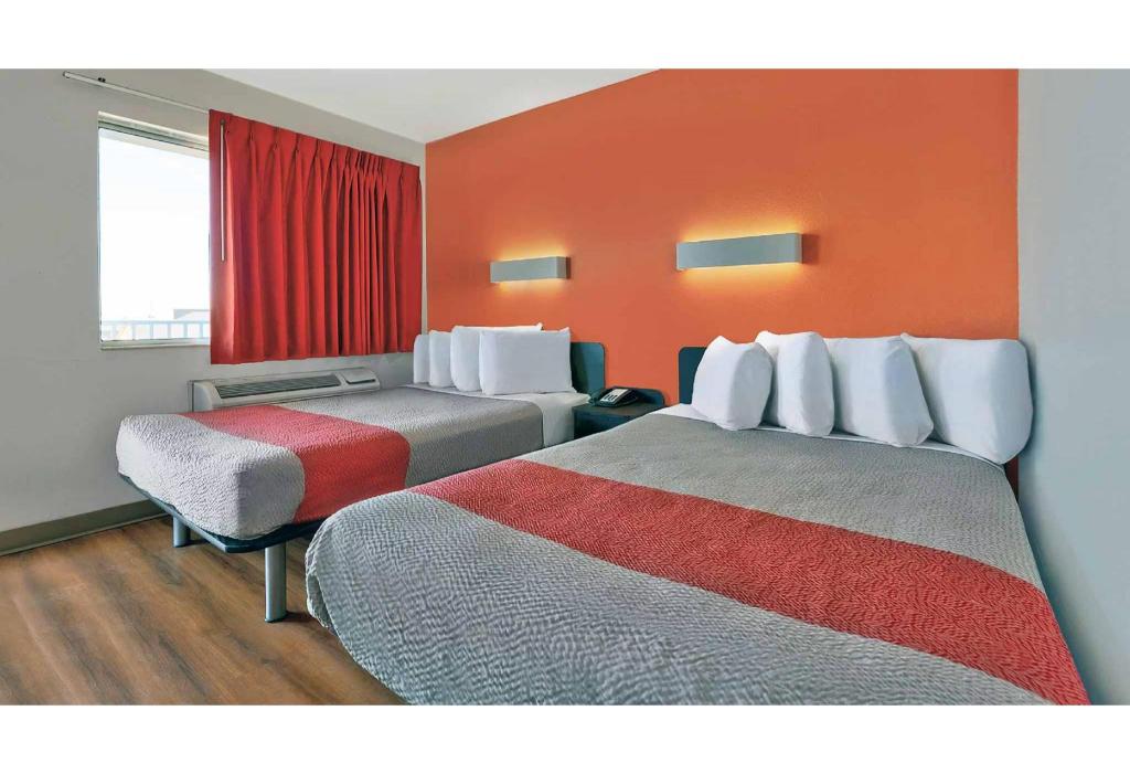 2 Full Beds - Non-Smoking، Motel6 Alamogordo, NM 7/10