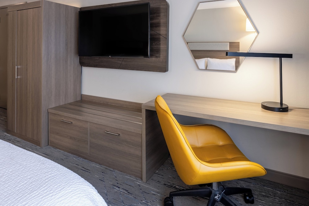 Holiday Inn Express Hotel and Suites Jackson - Flowood 64/71