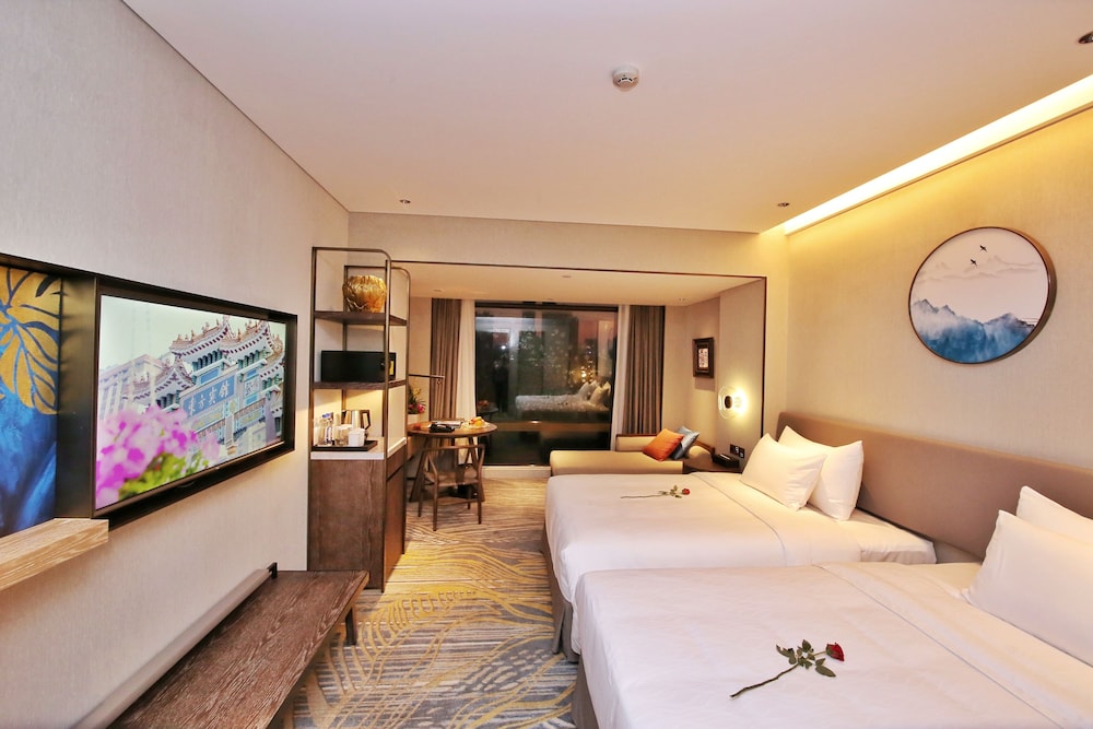 Dong Fang Hotel 20/74