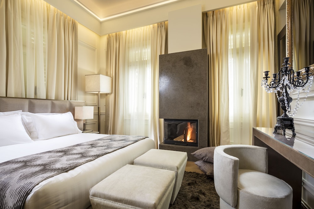 3sixty Hotel Suites 15/50